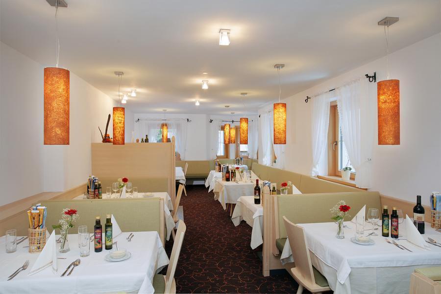 Hotel Mall San Valentino alla Muta Ngoại thất bức ảnh
